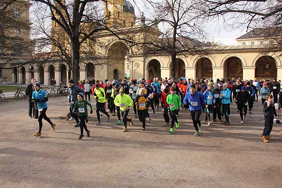 Start Neujahrslauf 2013 (Foto: Martin Schmitz)